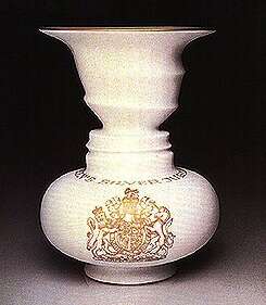 vase2.jpg (10273 bytes)